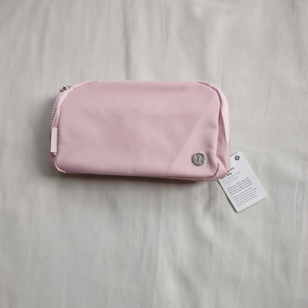 Pink lululemon Travel Fanny Pack/ Athletic Crossbody Belt Bag For Everywhere NWT